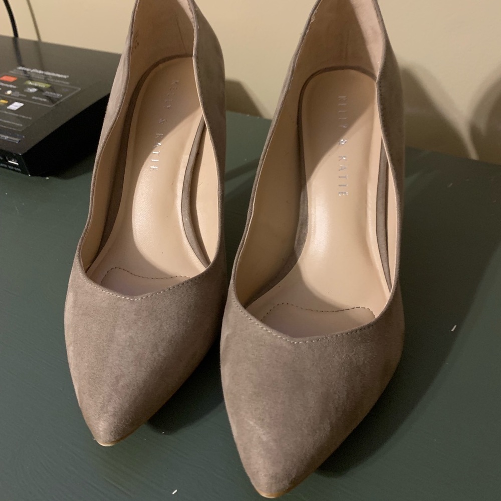 Like new condition heels!